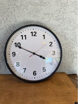 Wall clock 24in