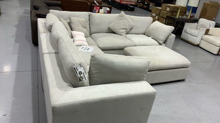 Thomasville Lowell 6-Piece Modular Sectional $1,000