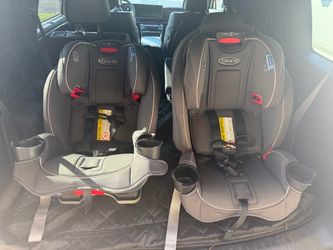 Graco Convertible Car Seats – Set of 2