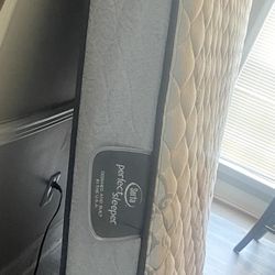 Queen Serta Mattress