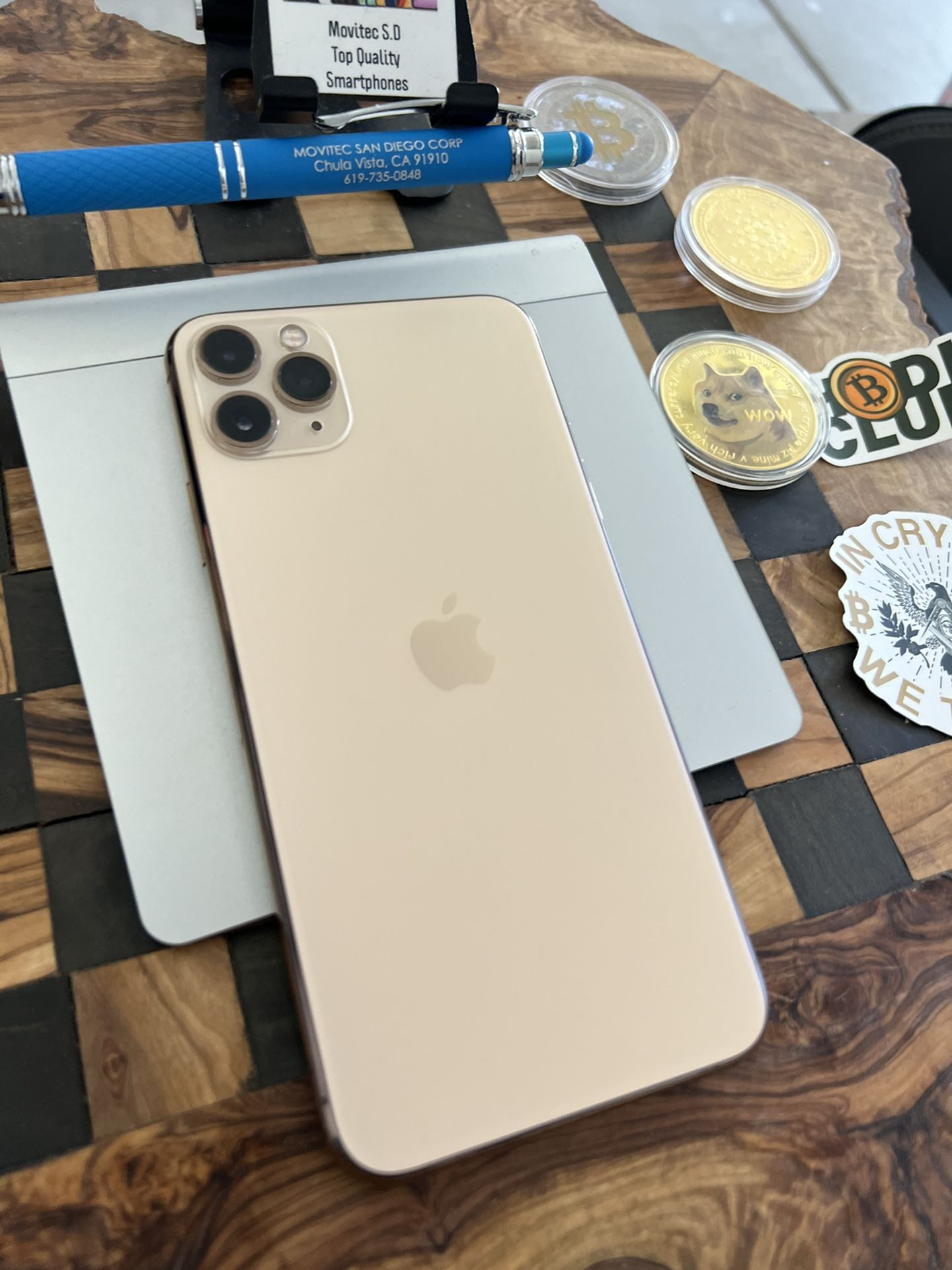 Iphone 11 Pro Max 64GB Gold Unlocked For Any Carrier 