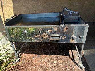 Large Flat Top Grill w/ 3 serving trays