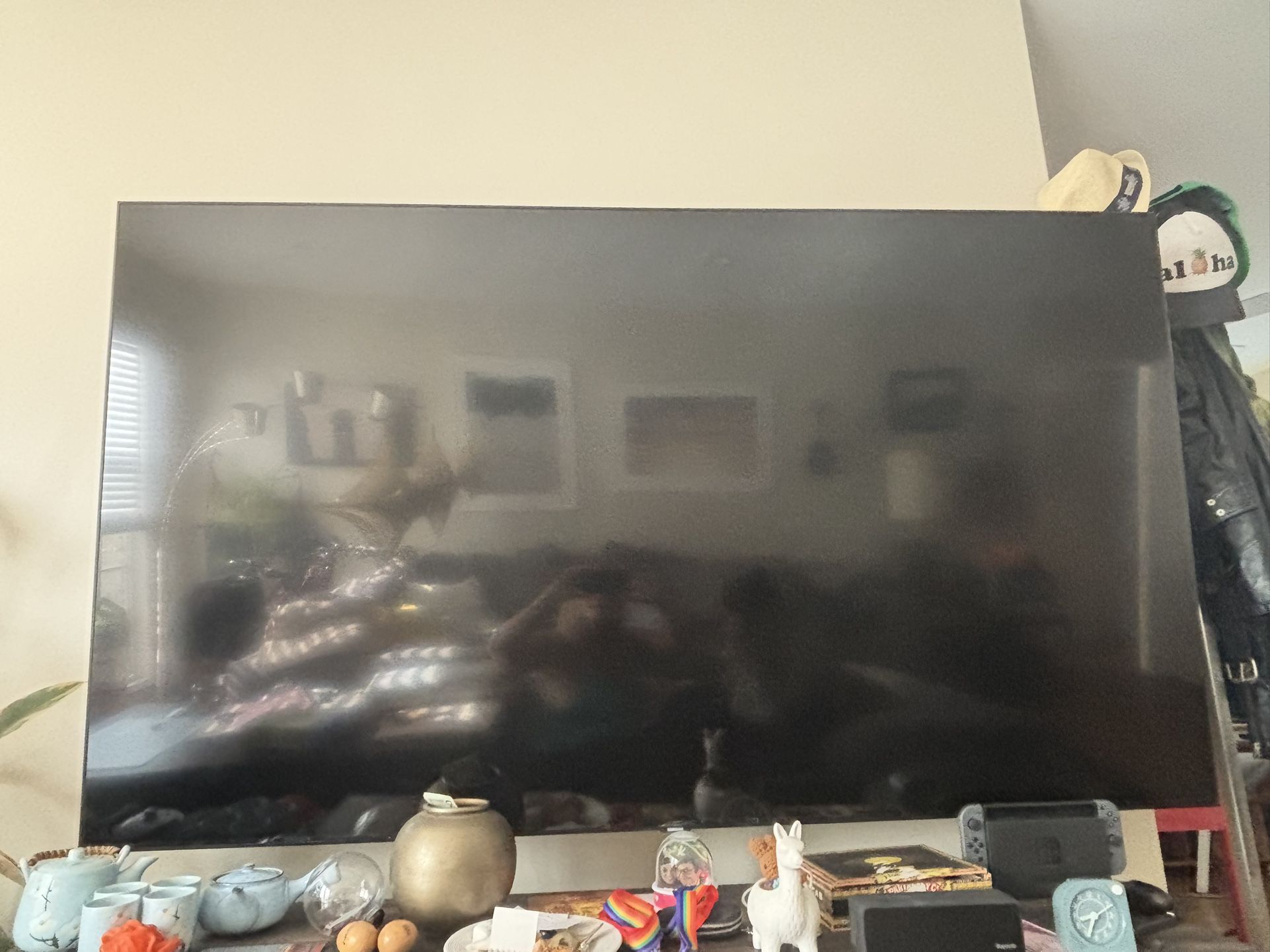 72” TV with wall mount - Great Condition!