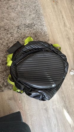Tennis bag with wilson racket