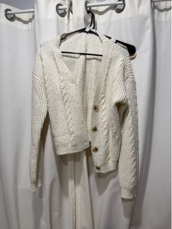 White knitted sweater size medium