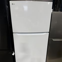 Brand new LG 30 in. W 20 cu. ft. Top Freezer Refrigerator w/ Multi-Air Flow and Reversible Door in White, ENERGY STAR