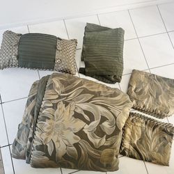 5 Piece Queen Comforter Set 