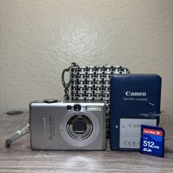 Canon PowerShot SD600 Digital ELPH 6MP Camera