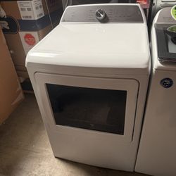 Gas Dryer GE PROFILE Color White W 27