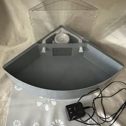 Whisker City Plastic Corner Electric Pet Water Fountain With Mat