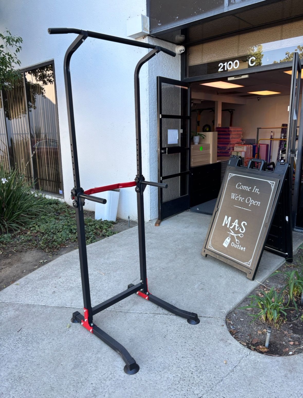 $45.00!!! New Power Tower Dips Stand Pull Up Workout Station Home