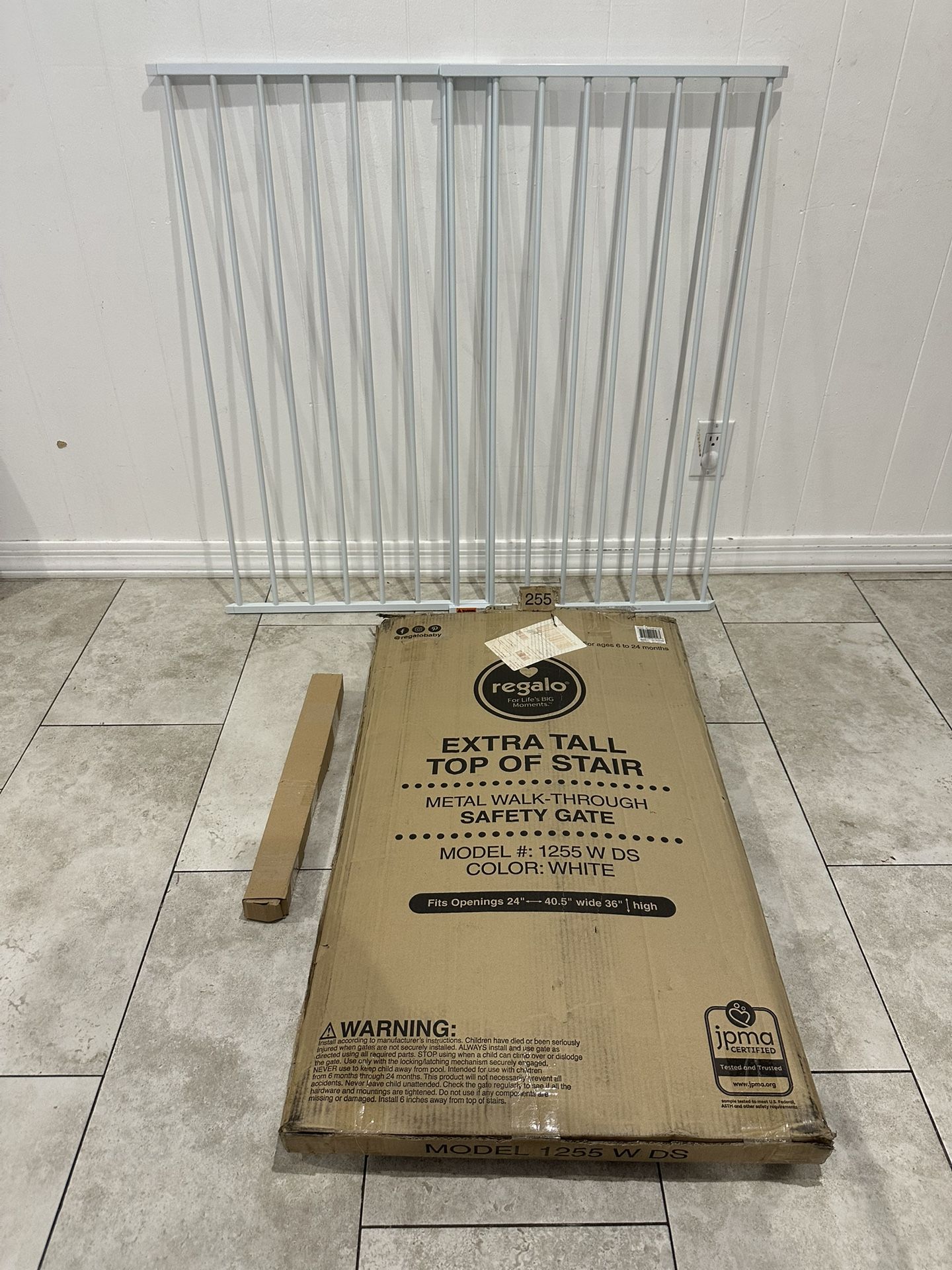 Extra Wide & Tall Pet Gate / Baby Gate - Fits Openings 24” - 40.5”