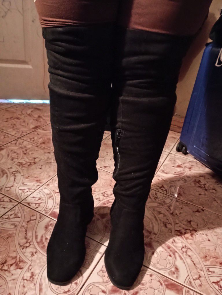 Black Boots Size 10