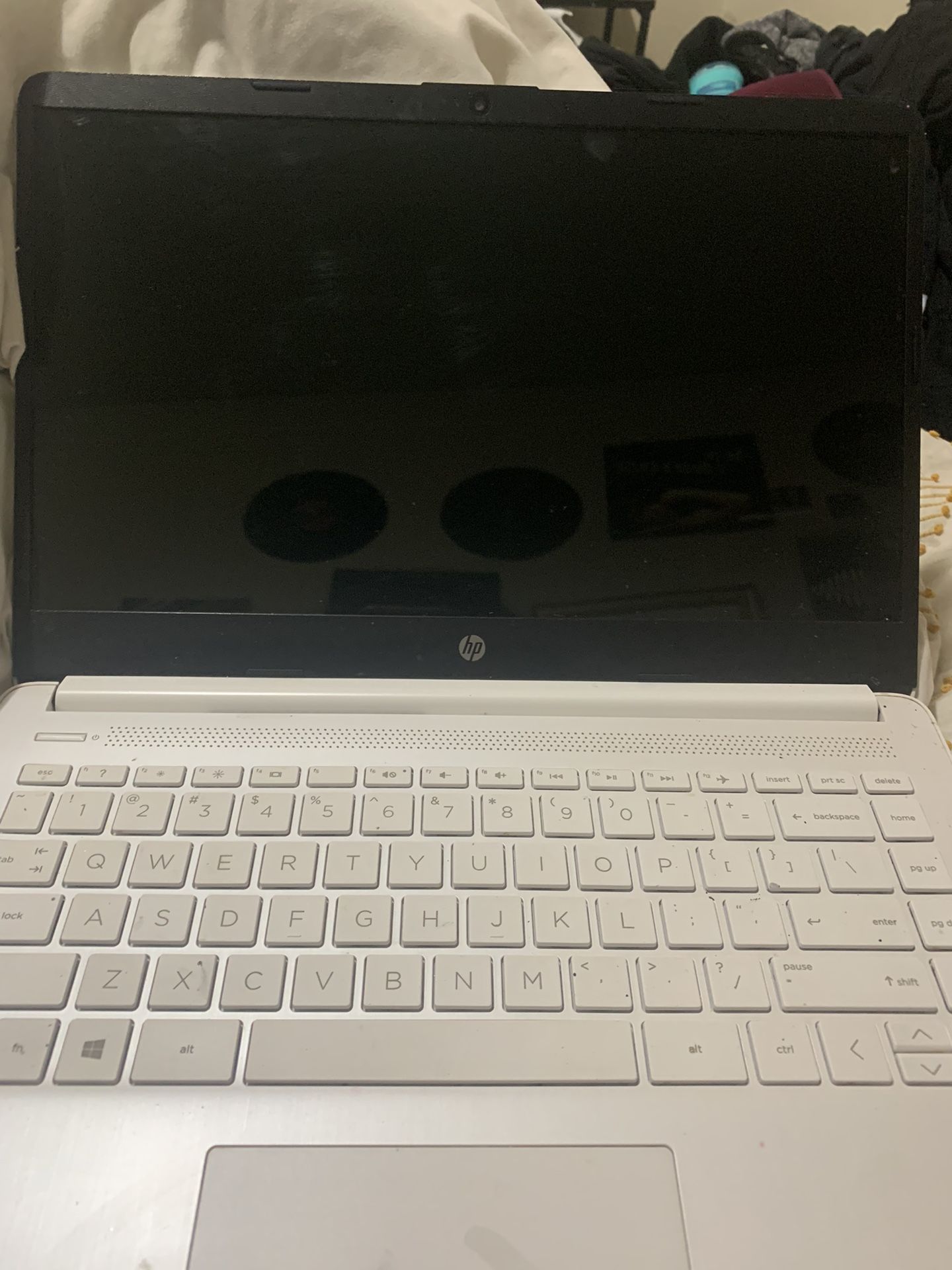 White HP Laptop Model  14-Fq0041nr. Mildly Used