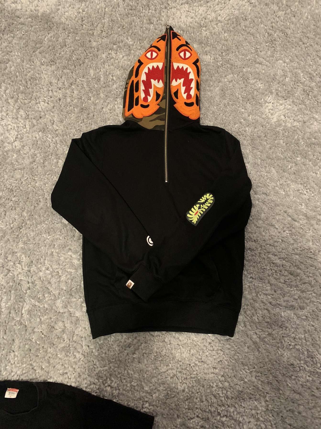 Bape Hoodie (authentic)