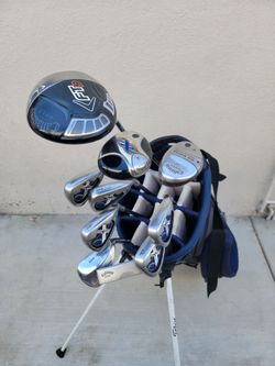 Callaway X-18 Golf Club Set Right Handed W/Titleist Stand Bag