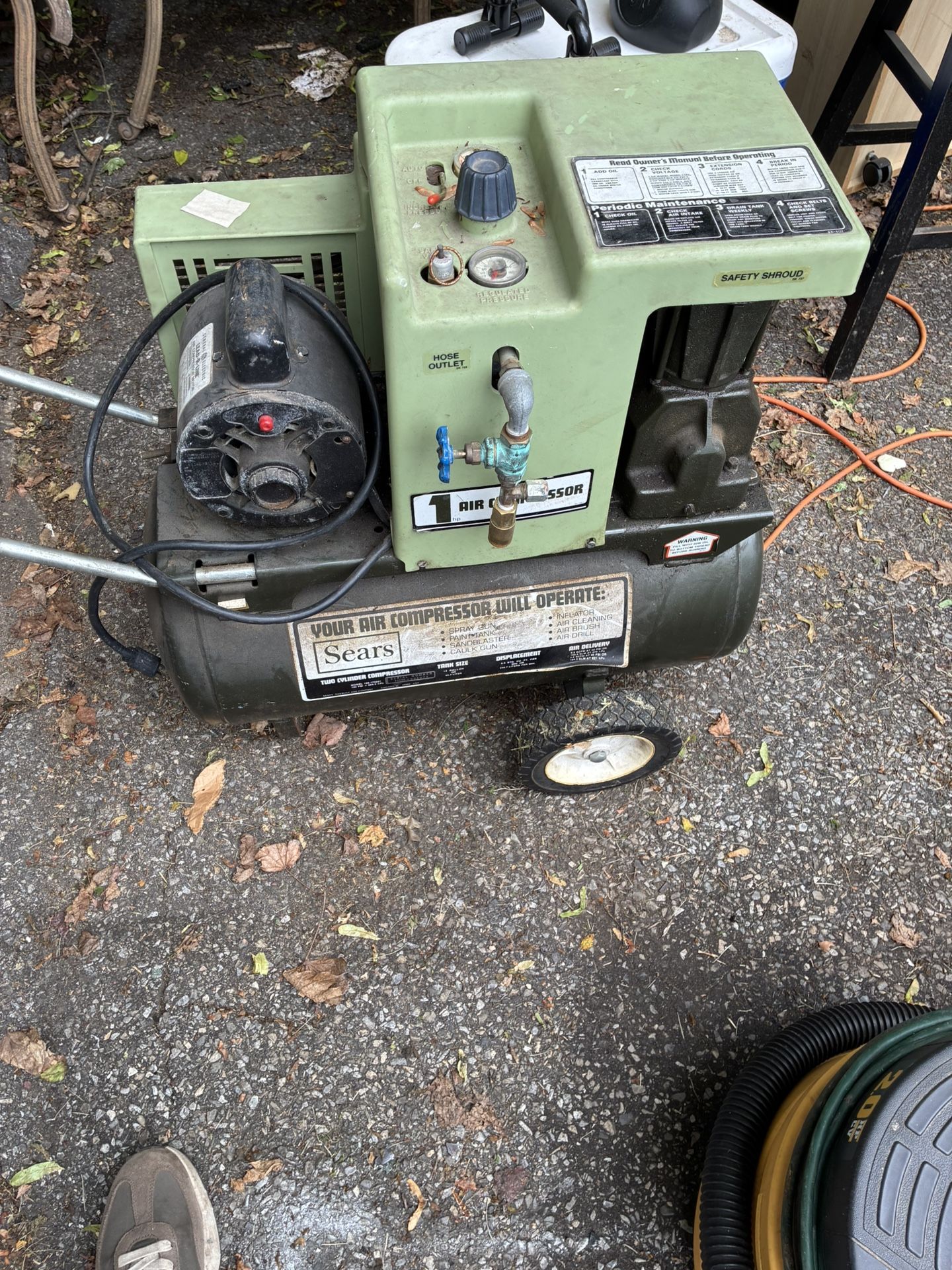 Air compressor