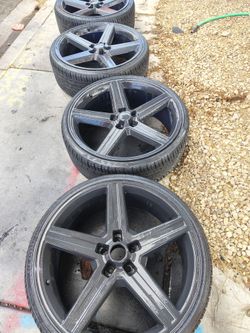 5x5 24-in iroc rims tires 90% good