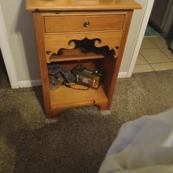 Small Bed Side Dresser And Lamp 