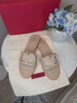 Valentino Sandals size 38 (US 8)
