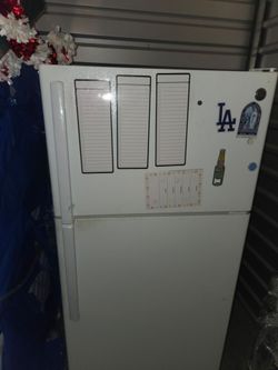Used G&E refrigerator works great no issues