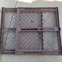 ROOM GATE