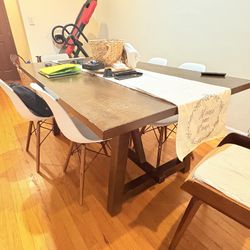 Wood Dining Table w/chairs 