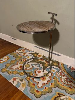 POST MODERN HENRY SIDE TABLE