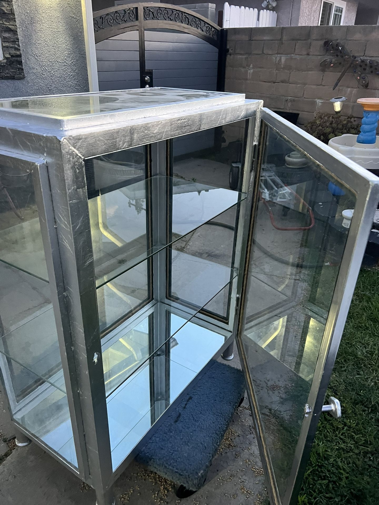 Heavy Duty Chrome Glass Shelf Display