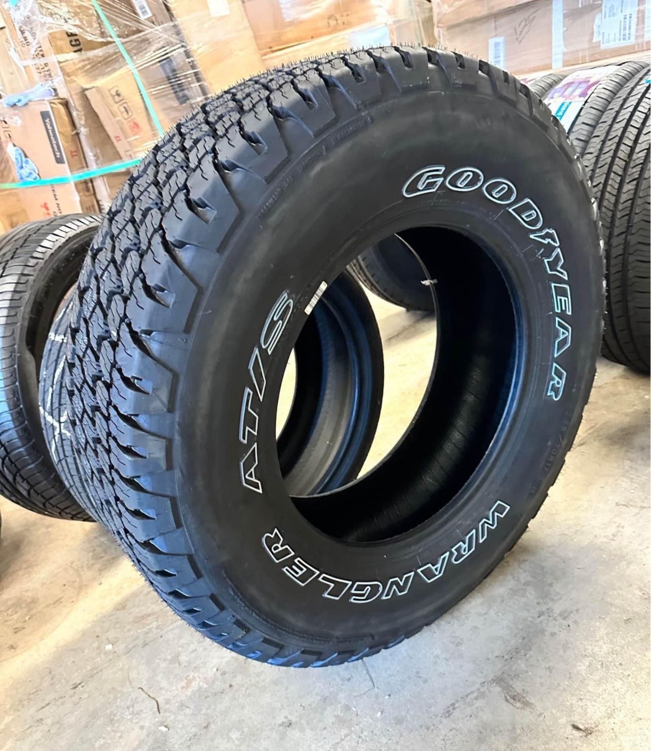 Goodyear Wrangler HP All Season P265/70R17 113S Light Truck Tire, New ...