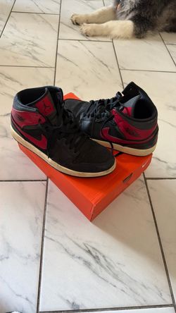Jordan 1 black n red