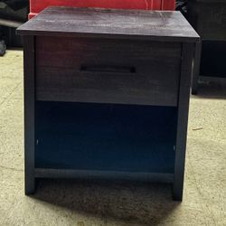 Nightstands & dresser