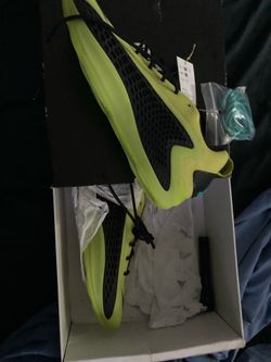 Anthony Edward’s basketball shoes
