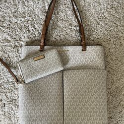 Michael Kors Purse And Wallet 