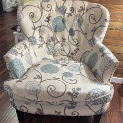 Accent Chairs 