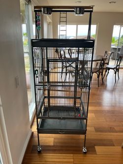 Large Bird Cage with top perch
