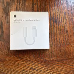 Lightning To Headphone Jack