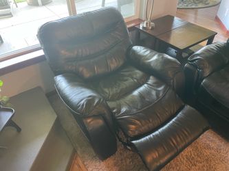 Black Leather Power Recliner – Oversized & Comfortable