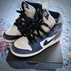 Kids Jordan 1 Retro High OG Size 9c