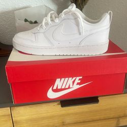 Nike Court Borough Low 2