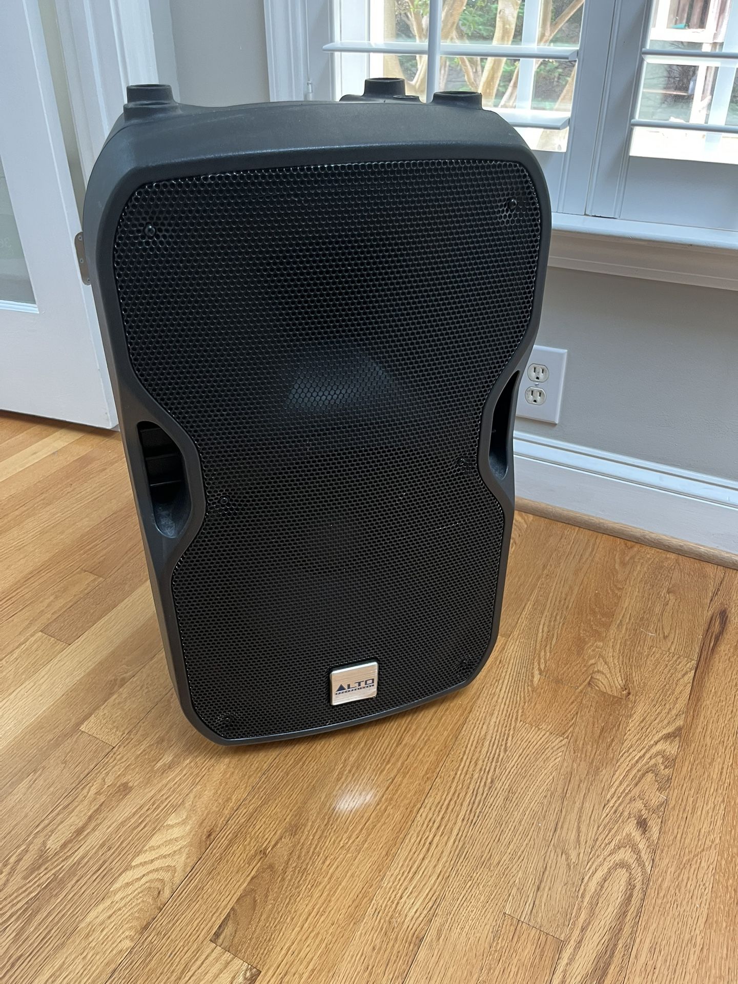 Alto professional speaker Read full ad