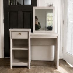 bedroom vanity 