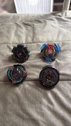 Hasbro Switch strike Beyblades