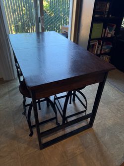 Bar Height Table with Stools