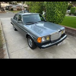 1982 Mercedes Benz 240D