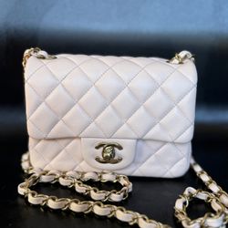 Chanel purse 