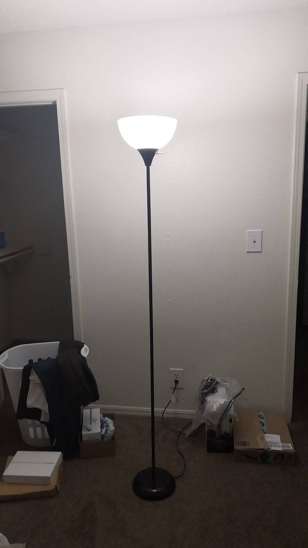 2 Floor lamps $5 each