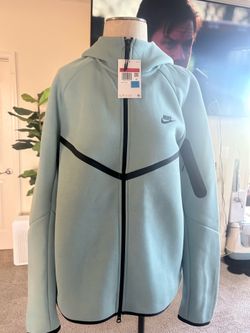 Nike  sweater