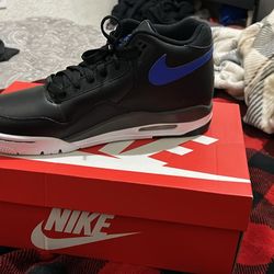 Nike Flight Legacy Size 10 – Blue