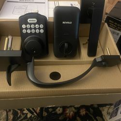 Brand New REVOLO Keypad Digital Deadbolt With Handle 